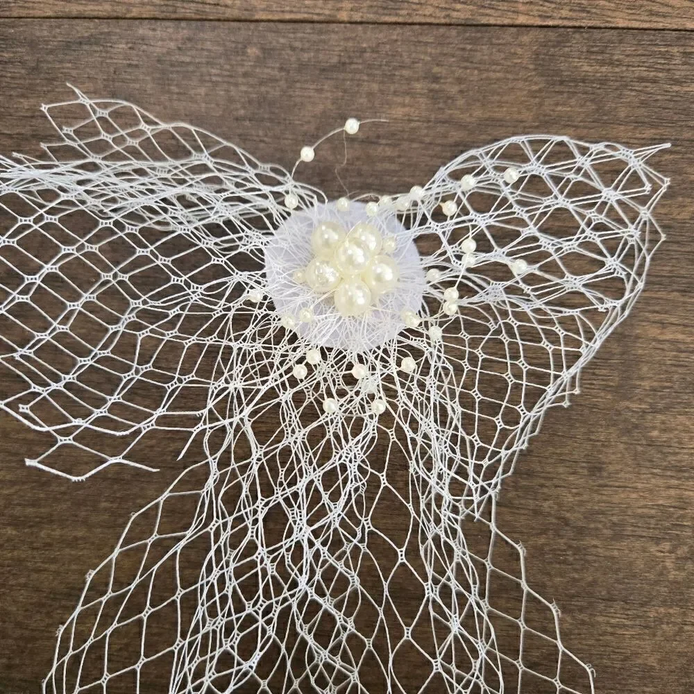 Hair piece Wedding White Bow Pearl Veil